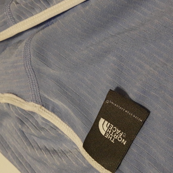 The North Face Activewear Striped Petal Sleeve Tee Women’s Large, Periwinkle - Picture 8 of 16